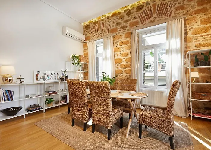 Chloe Boutique Apartments Plaka
